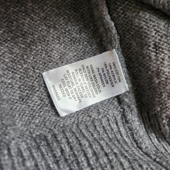 Treasure & Bond Gray Button Cardigan Women’s Medium Classic Knit - Picture 5 of 7